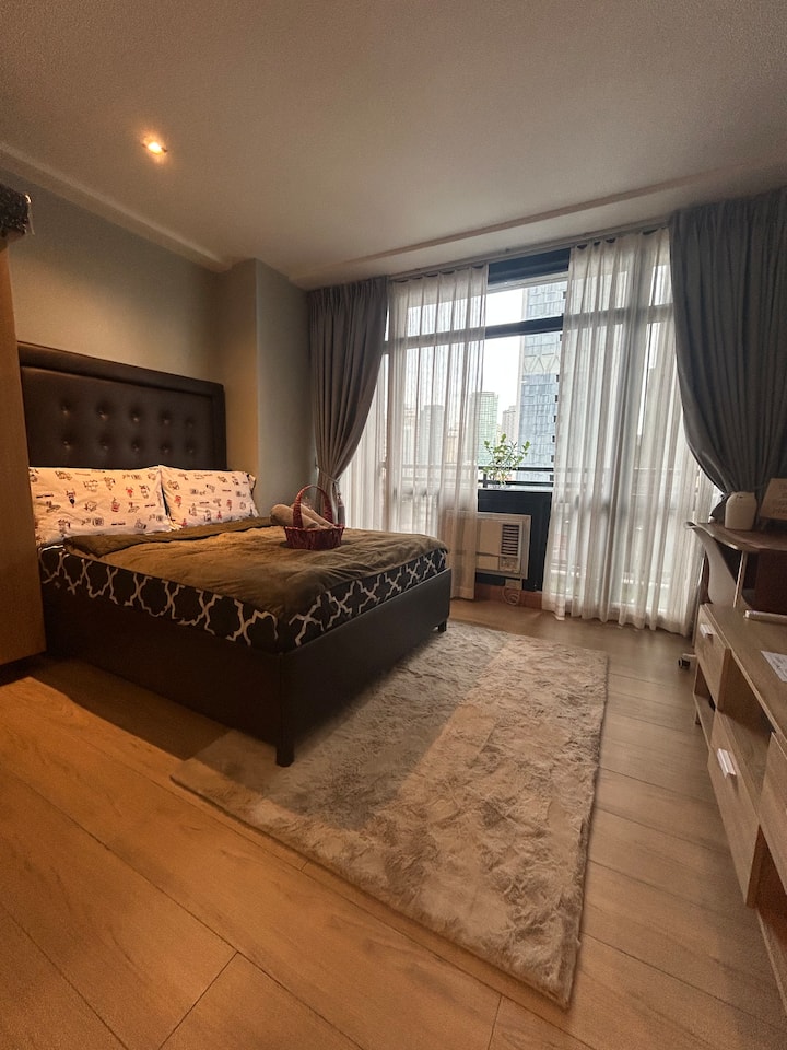 Cozy Mono Room